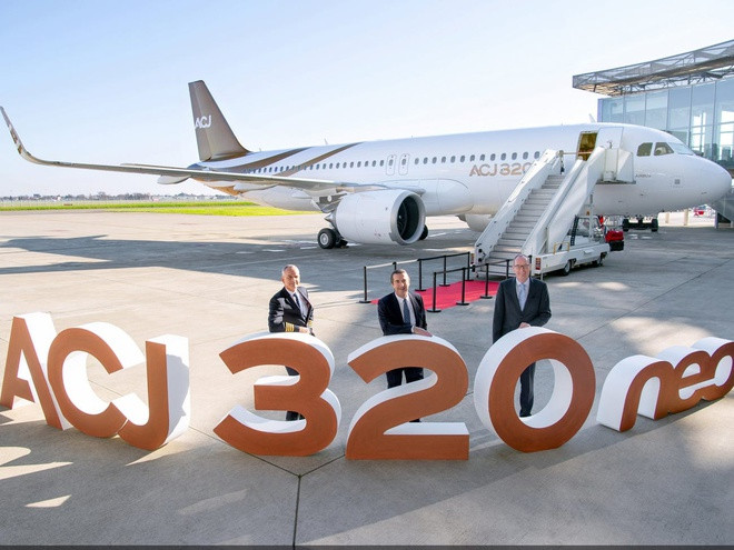 Acropolis (Hy Lạp) là hãng hàng không sở hữu chiếc Airbus ACJ320neo đầu tiên trên thị trường. Chiếc máy bay mất 13 tháng để hoàn thiện nội thất, lắp đặt cabin sang trọng theo yêu cầu từ Acropolis trước khi bắt đầu bay vào tháng 3/2020. Ảnh: Airbus.