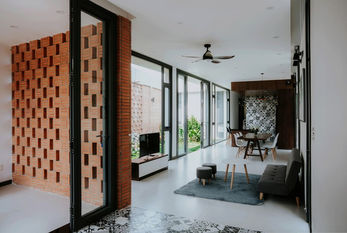 ác khu vực chức năng được xoay theo khu vườn trong nhà.