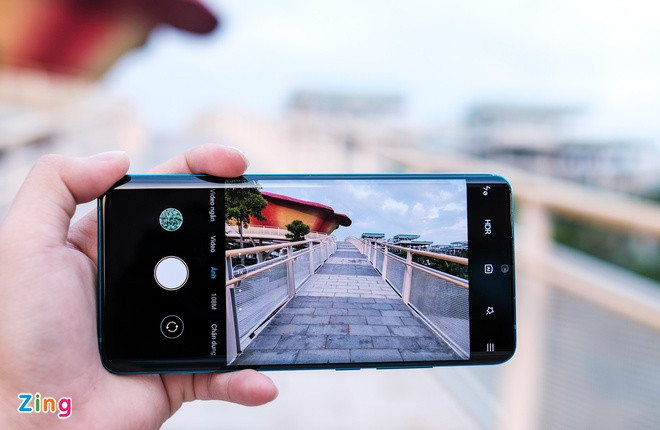 Khi chụp bằng chế độ 108 MP, kích thước ảnh khoảng 11 MB, độ phân giải 12.032x9.024 pixel. Người dùng có thể in ảnh với kích thước khoảng 4 mét. Khi sử dụng camera độ phân giải 108 MP, tốc độ chụp của máy khá chậm và mất khoảng 3 giây để lưu ảnh vì kích thước quá lớn. Người dùng có thể chỉnh lại về mức phân giải thấp hơn để sử dụng cho nhu cầu thường ngày.