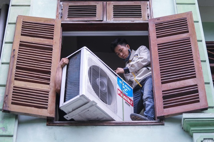 3 chiếc điều hòa được lắp đặt và sửa chữa trong buổi sáng ngày hôm nay.