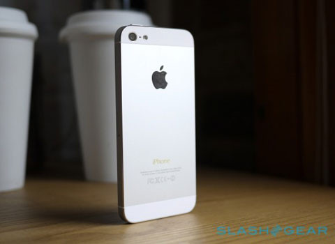 Người dùng Apple có thể được 280 USD nếu bán điện thoại cũ, mua điện thoại mới. Theo Apple, người dùng có thể nhận được 280 USD, phụ thuộc vào mẫu điện thoại đem bán lại và phụ thuộc cả vào điều khoản hợp đồng.