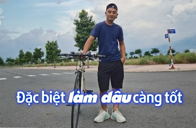 Anh Dũng cho biết, anh có điểm mạnh biết nấu ăn, điểm yếu nhút nhát trước đám đông. Mẫu bạn gái lý tưởng của anh là ưa nhìn, biết nấu ăn và chăm lo gia đình, không dối trá trong tình yêu.