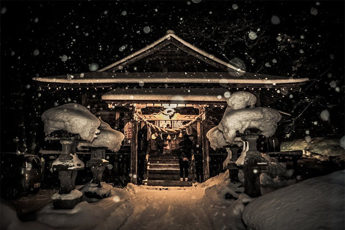 Đây là ngôi đền dành riêng cho nữ thần Amaterasu. Nó đặt ở nơi giáp ranh giữa các quận Aomori, Iwate và Akita.