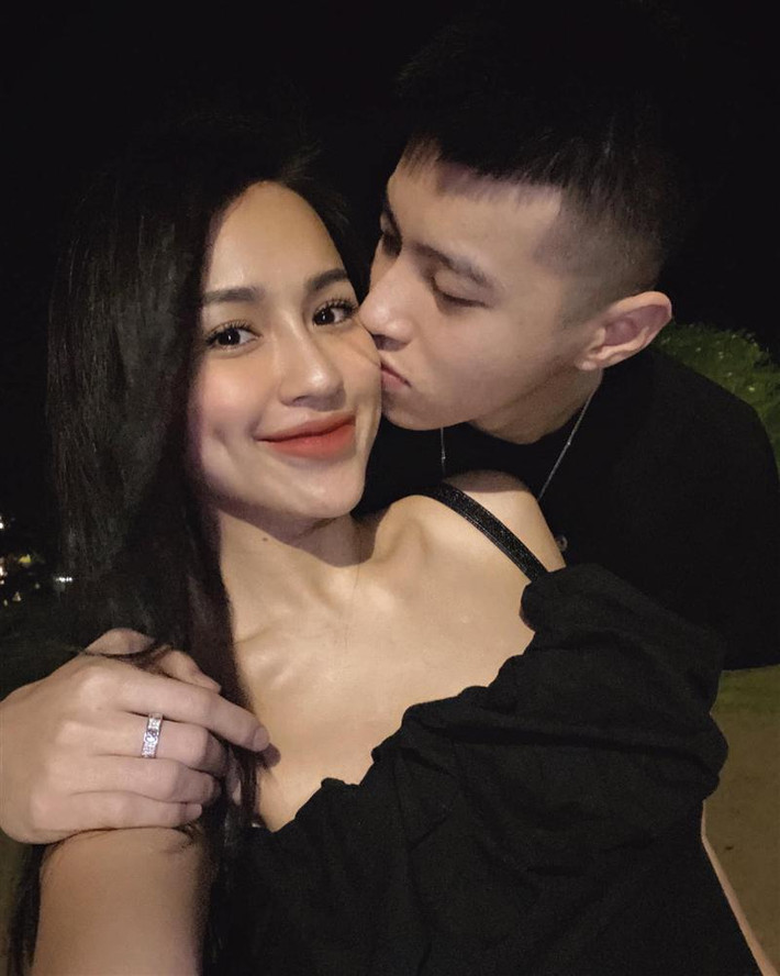 au bao sóng gió, với tình yêu hiện tại, người yêu mến cũng cảm thấy mừng thay cho DJ Tít.