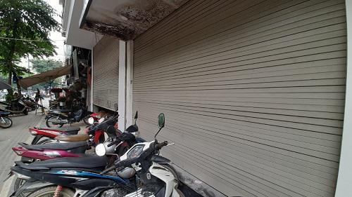 Mặt tiền quán cà phê nổi tiếng một thời giờ được sử dụng để giữ xe máy. Quán cà phê FT Sport Club chỉ là một trong nhiều địa điểm kinh doanh mà các tuyển thủ bóng đá quốc gia lấn sân sang bên cạnh công việc chính. Đây là hướng đi của nhiều cầu thủ trong vài năm gần đây nhằm kiếm thêm thu nhập trang trải cuộc sống cũng như làm bước đệm sau khi giải nghệ.