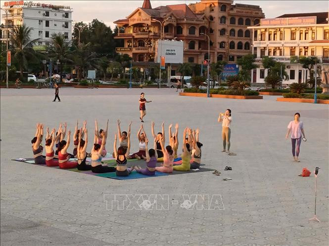 Một góc biển Cửa Lò khi bình minh lên.