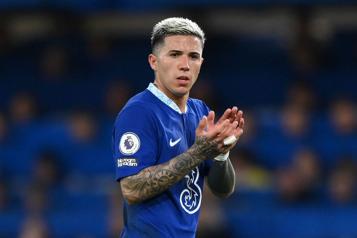 1. Hợp đồng chuyển nhượng của Enzo Fernandez (Benfica tới Chelsea năm 2023, 106,8 triệu bảng).