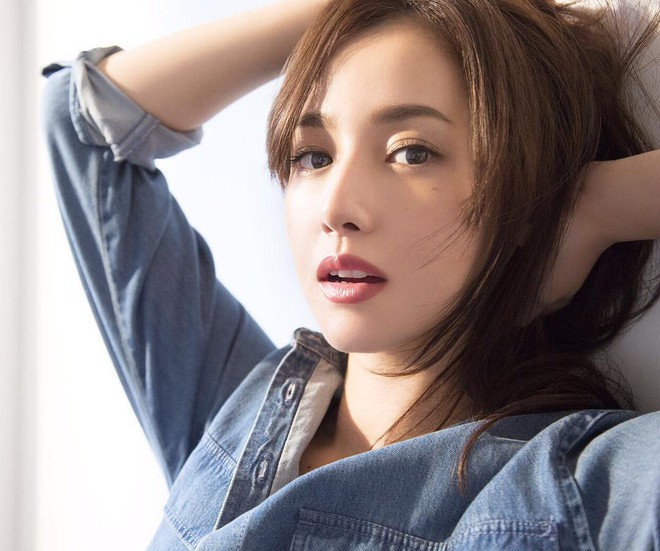 Vụ việc nữ diễn viên bị bắt vì tàng trữ ma túy giống như giọt nước tràn ly, một lần nữa hủy hoại hình ảnh của cô trong mắt công chúng Nhật. Trên mạng, những người yêu mến cô đã bày tỏ sự bàng hoàng và thất vọng. Vụ bê bối lần này được cho là dấu chấm hết cho sự nghiệp diễn xuất của “em gái quốc dân” xứ hoa anh đào.