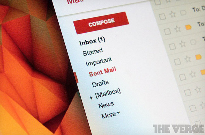 Gmail kỷ niệm 10 năm ra mắt. Dịch vụ email này đã ra mắt phiên bản thử nghiệm vào ngày 1/4/2004. Lúc đầu Gmail chỉ có thể được dùng thông qua hình thức mời bạn bè đăng ký. Đây là cách duy nhất dùng Gmail cho đến năm 2007.