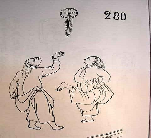 Dưới thời trị vì của vua Lê Hiến Tông nhà Hậu Lê, vị quan đại thần tên là Đinh Lưu (Đinh Lưu Kim) đã được vua ban thưởng tới 300 mẫu ruộng nhờ biệt tài đá cầu giỏi.