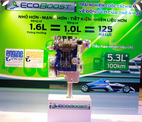 Khối xi–lanh của EcoBoost 1,0L có thể để gọn trong 1 trang giấy A4, nhưng lại có thể đạt mức công suất 125PS và 170Nm ở vòng tua cực đại, khiến nó trở thành động cơ có hiệu suất mạnh nhất trong số các dòng xe Ford hiện nay.