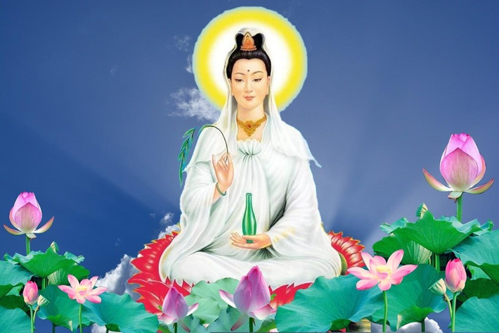 Quan Thế Âm Bồ Tát nổi tiếng là vị thần từ bi, luôn dõi theo và giúp đỡ các thầy trò Đường Tăng. Vị thần sở hữu nhiều phép thuật uyên thâm và nhiều lần chỉ điểm cho Tôn Ngộ Không đánh thắng yêu quái, giải cứu sư thầy.