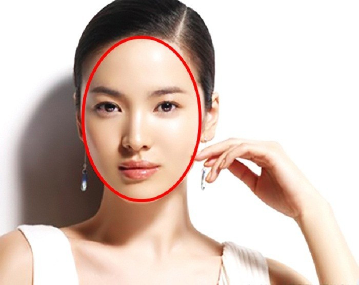 4. Mặt trái xoan với đôi mắt đen tròn, cặp lông mày trăng non, cằm dưới dài: Mặt trái xoan đi cùng đôi mắt to tròn là nét tướng mạo của người phụ nữ có sức hấp dẫn vô cùng lớn, như thỏi nam châm hút người khác giới.