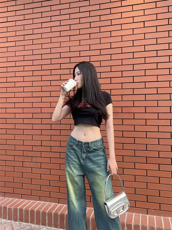 ược biết, thời gian qua em gái Trấn Thành đã nỗ lực giảm cân. Chính cô nàng đã từng chia sẻ, bản thân phải tuân thủ một chế độ ăn uống khoa học để giảm tới 12kg trước khi làm nữ chính của phim.