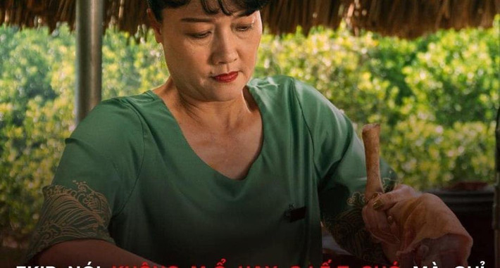 Tiết lộ lý do rẽ hướng sang phim điện ảnh thể loại kinh dị, Vân Dung cho biết, cô mê phim điện ảnh từ lâu. Thời điểm ban đầu, cô cũng cảm thấy lo lắng vì suốt 30 năm, Vân Dung gắn liền với những vai diễn hài, nên phim điện ảnh kinh dị này cũng được coi là thể loại trái ngược sở trường của cô.