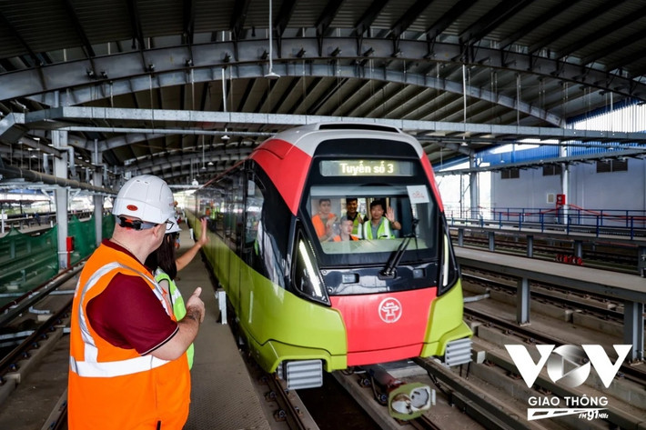 Ở giai đoạn này, các lái tàu được yêu cầu thực hiện đầy đủ quy trình an toàn như khi khai thác thật. Quy trình đòi hỏi lái tàu kiểm tra trực quan, đảm bảo các yếu tố an toàn trước khi nổ máy tàu.