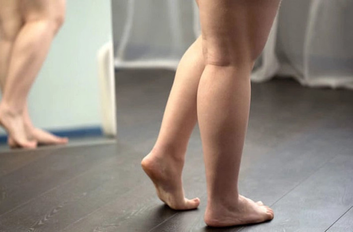 Với phụ nữ mà nói, những người sở hữu đôi chân to thường vun vén gia đinh, nuôi dạy con cái chăm ngoan và cùng chồng xây dựng tương lai. Ngoài ra, họ cũng rất hiếu thảo với bố mẹ hai bên và biết cách đối nhân xử thế.