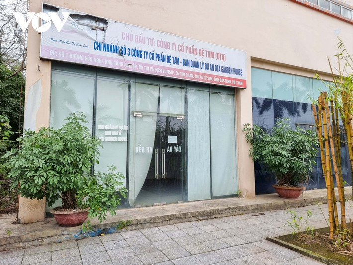 Như Báo Điện tử VOV đã đưa tin, Thanh tra tỉnh Bắc Ninh vừa chỉ rõ, Công ty TNHH VSIP Bắc Ninh ký hợp đồng chuyển nhượng một phần dự án Khu đô thị và dịch vụ VSIP Bắc Ninh cho Công ty Cổ phần Đệ Tam khi chưa có văn bản đồng ý của Chủ tịch UBND tỉnh Bắc Ninh (đến nay đã có văn bản chấp thuận chủ trương cho phép chuyển nhượng một phần dự án).