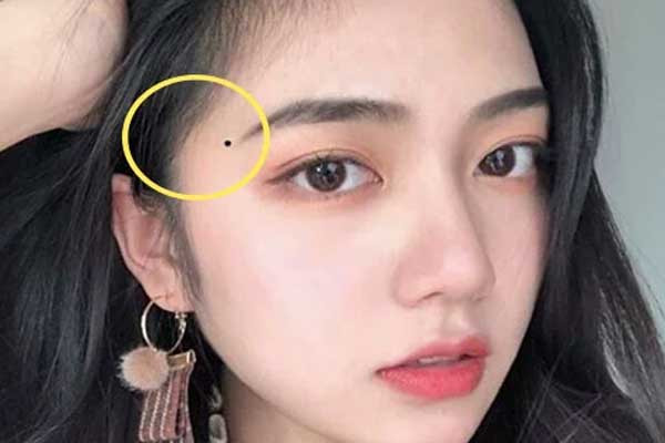 Bên cạnh đó, họ còn được biết đến với cách đối nhân xử thế khéo léo và sự thông minh sáng suốt trong công việc. Đây chính là những người luôn kiên trì và chăm chỉ với mục tiêu của mình, và nhờ vậy, họ thường dễ dàng đạt được thành tựu đáng ngưỡng mộ, khiến người khác không khỏi ngưỡng mộ.
