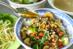 Đối với du khách lần đầu đến Huế, đây được coi là những điểm dừng chân đáng tin cậy để trải nghiệm trọn vẹn hương vị địa phương. Ảnh MIA