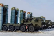 Các bệ phóng tên lửa đất đối không của hệ thống phòng không S-400