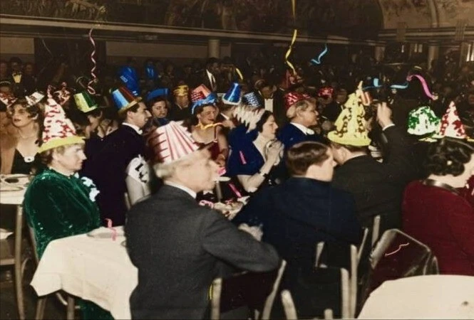 Ảnh hiếm người dân khắp thế giới đón Giao thừa hàng chục năm trước