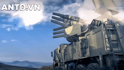 Việc sử dụng thành thạo hệ thống Pantsir-S1 sẽ cần thời gian đào tạo, vì thế không thể một sớm một chiều có thể vận hành chúng chống lại UAV Bayraktar TB2. Nhưng không loại trừ trong trường hợp Ukraine tấn công dồn dập, Nga sẽ cung cấp cả chuyên gia vận hành.