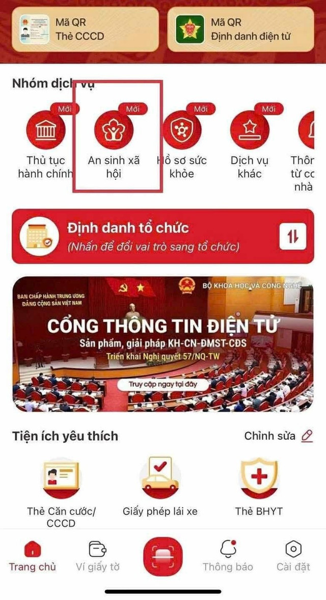 Các ngân hàng đồng loạt hướng dẫn liên kết tài khoản với VNeID để bảo đảm chi trả nhanh chóng, minh bạch. Bước đầu tiên, đăng nhập vào ứng dụng VNeID, bấm vào mục "An sinh xã hội" 111.jpg