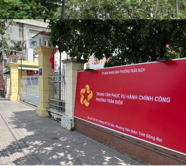 Trung tâm hành chính công phường Trấn Biên 3333333.jpg