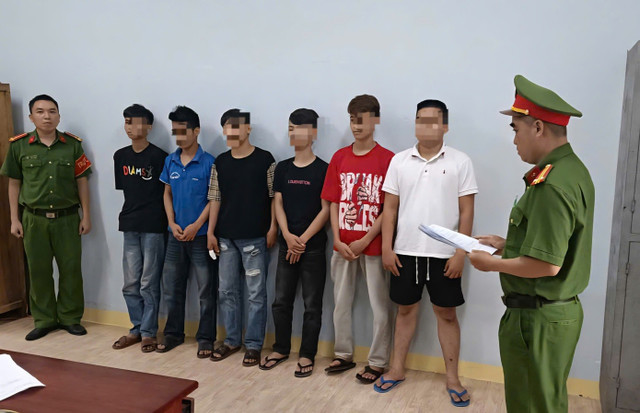 Các đối tượng bị bắt tạm giam để điều tra.(Ảnh CACC) 1-5175.jpg