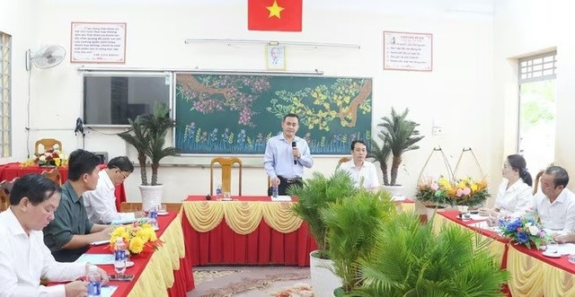 Phó Chủ tịch UBND tỉnh Đồng Nai Lê Trường Sơn phát biểu chỉ đạo tại buổi làm việc. Ảnh: Xuân Túc 77.jpg