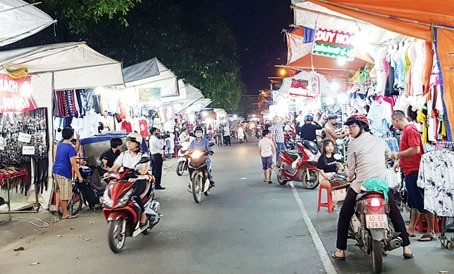 Quang cảnh Chợ đêm Biên Hùng (Ảnh tư liệu) 22-9143.jpg