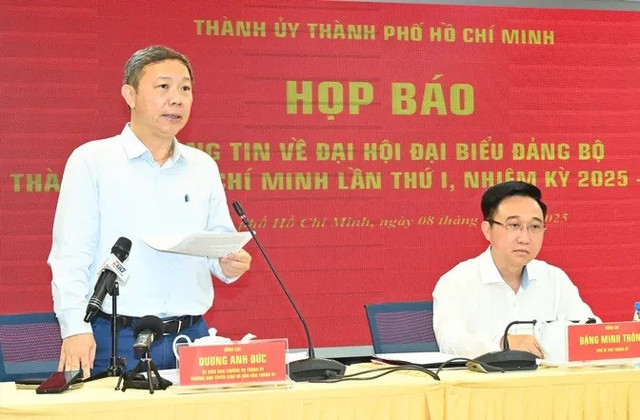 Đồng chí Dương Anh Đức, Trưởng ban Tuyên giáo và Dân vận Thành ủy TPHCM phát biểu tại buổi họp báo. Ảnh: VIỆT DŨNG 11.jpg
