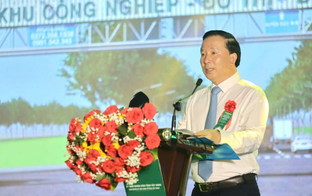 Phó Bí thư Tỉnh uỷ, Chủ tịch UBND tỉnh Nguyễn Văn Út phát biểu tại buổi Lễ 111.jpg