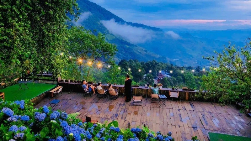 Sin Suối Hồ bản Mông 'bốn không' níu chân du khách giữa đại ngàn