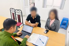 Kiểm tra khách sạn ở Hà Nội "bùng" phòng của khách, phát hiện vi phạm 