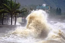 Bão Wipha vào Biển Đông, cảnh báo mưa lớn diện rộng