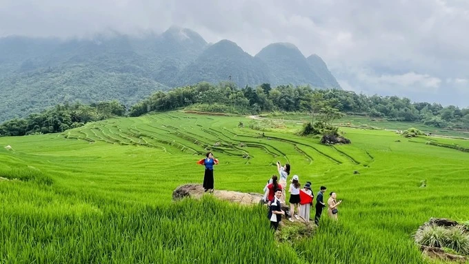 [VIDEO] Việt Nam lập kỷ lục: 4 tháng liên tiếp đón trên 2 triệu khách quốc tế