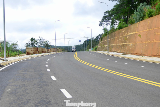 Theo Trung tâm Kỹ thuật tài nguyên môi trường và phát triển quỹ đất tỉnh Lâm Đồng, phương án bồi thường, hỗ trợ và tái định cư của dự án được UBND tỉnh Lâm Đồng phê duyệt với 21 quyết định, tổng giá trị hơn 372 tỷ đồng. Trong đó, hơn 342 tỷ đồng đã được chi trả cho 148 hộ dân liên quan đến dự án. Theo Trung tâm Kỹ thuật tài nguyên môi trường và phát triển quỹ đất tỉnh Lâm Đồng, phương án bồi thường, hỗ trợ và tái định cư của dự án được UBND tỉnh Lâm Đồng phê duyệt với 21 quyết định, tổng giá trị hơn 372 tỷ đồng. Trong đó, hơn 342 tỷ đồng đã được chi trả cho 148 hộ dân liên quan đến dự án.