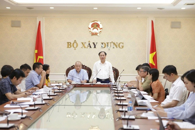 Đồng chủ trì cuộc họp có Thứ trưởng Bộ Xây dựng Nguyễn Văn Sinh và Thứ trưởng Bộ Tài chính Đỗ Thành Trung - Ảnh: Báo Xây dựng Đồng chủ trì cuộc họp có Thứ trưởng Bộ Xây dựng Nguyễn Văn Sinh và Thứ trưởng Bộ Tài chính Đỗ Thành Trung - Ảnh: Báo Xây dựng