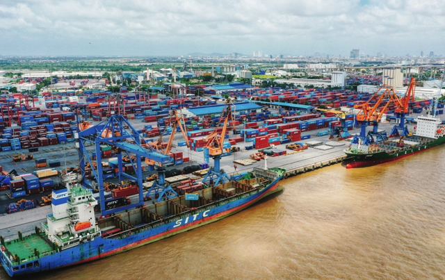 Bộ Tài chính đề xuất sửa đổi quy định về ngành, nghề đầu tư kinh doanh có điều kiện. Ảnh: Hoàng Hà screen-shot-2025-08-13-at-181317.png