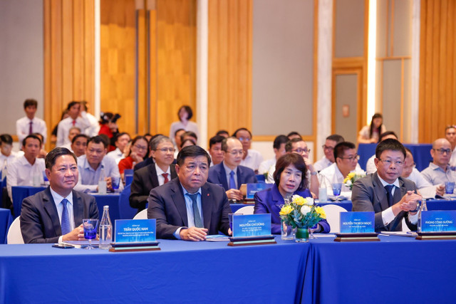 Hội thảo “Khánh Hòa – Hiện thực hóa tầm nhìn thành phố trực thuộc Trung ương và các bước đột phá trong kỷ nguyên mới” diễn ra vào ngày 25/07 vừa qua. Ảnh: Tiền Phong hoi-nghi-khanh-hoa-230.jpg