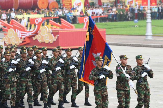 Khối quân nhân Campuchia tham gia diễu binh trên Quảng trường Ba Đình ngày 2/9. Ảnh: Trọng Tài Khối quân nhân Campuchia tham gia diễu binh trên Quảng trường Ba Đình ngày 2/9. Ảnh: Trọng Tài