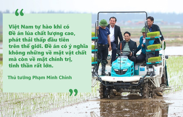 Thủ tướng Phạm Minh Chính trong một lần xuống đồng lái máy cấy lúa. Ảnh: VGP/Nhật Bắc. Thủ tướng Phạm Minh Chính trong một lần xuống đồng lái máy cấy lúa. Ảnh: VGP/Nhật Bắc.
