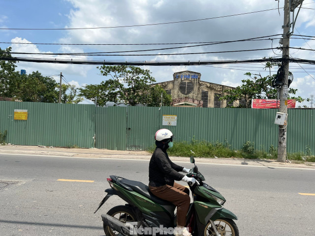Sở Công Thương đã có văn bản thông tin về thực trạng đóng cửa, sạp trống tại các chợ truyền thống trên địa bàn. Trong đó có chợ Phú Hữu và chợ Tân Phú đã được UBND TP Thủ Đức (cũ) đưa vào danh sách giải tỏa giai đoạn 2025 - 2030. Sở Công Thương đã có văn bản thông tin về thực trạng đóng cửa, sạp trống tại các chợ truyền thống trên địa bàn. Trong đó có chợ Phú Hữu và chợ Tân Phú đã được UBND TP Thủ Đức (cũ) đưa vào danh sách giải tỏa giai đoạn 2025 - 2030.