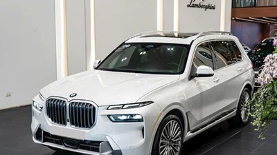 BMW X7 tại Việt Nam "ưu đãi sốc" tới 800 triệu tại đại lý