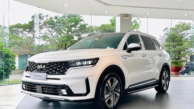 Giá xe Kia Sorento 2025 tại Việt Nam chỉ còn dưới 900 triệu 