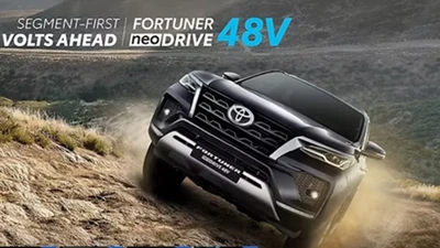 Cận cảnh Toyota Fortuner phiên bản hybrid giá 1,36 tỷ đồng