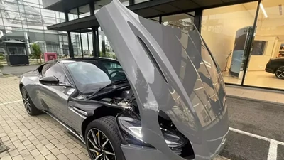 Aston Martin DB11 V8 từng của đại gia Jacky tái xuất Tp.HCM