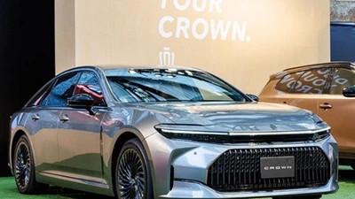 Toyota Crown Sedan đạt điểm an toàn cao nhất tại Nhật Bản